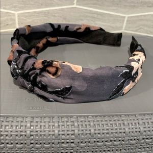 3/$15 NWOT Grey/Blue Headband